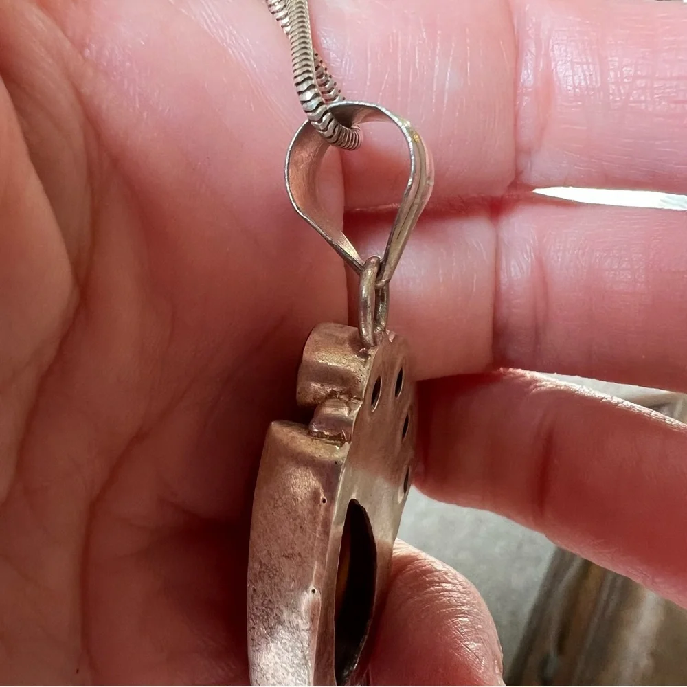 Silver plated/silver red stone pendant on a sterling silver chain - Picture 15 of 16